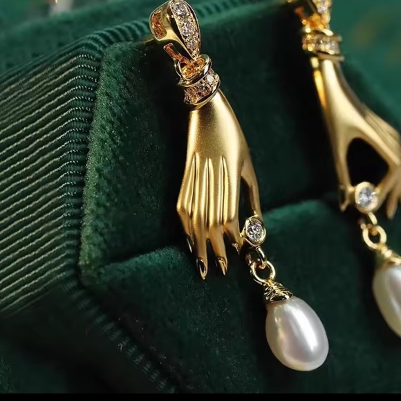 Victorian Golden Hand Baroque Pearl Drop Earrings - Picture 5 of 8